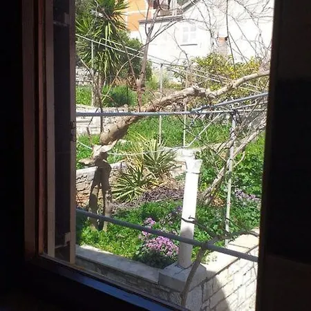 Three Bedroom With Balcony Apartmán