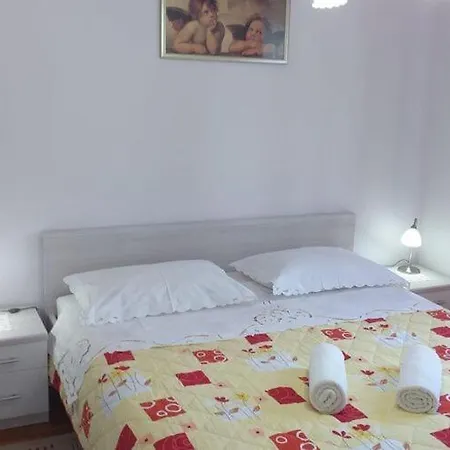 Three Bedroom With Balcony * Smokvica (Korcula)