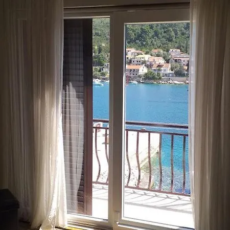 Lejlighed Nives - Three Bedroom With Balcony And Sea View Smokvica (Korcula)