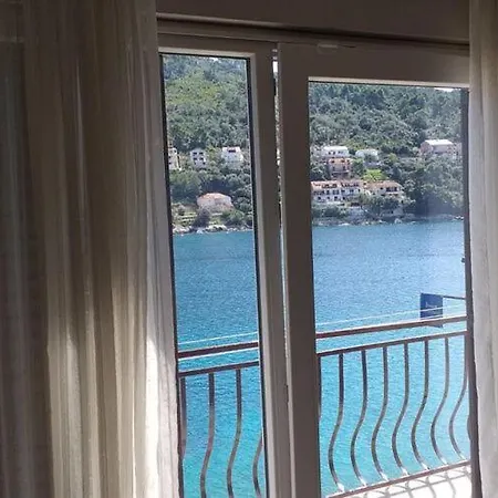 Three Bedroom With Balcony Smokvica (Korcula)