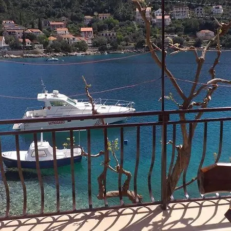 Nives - Three Bedroom With Balcony And Sea View *