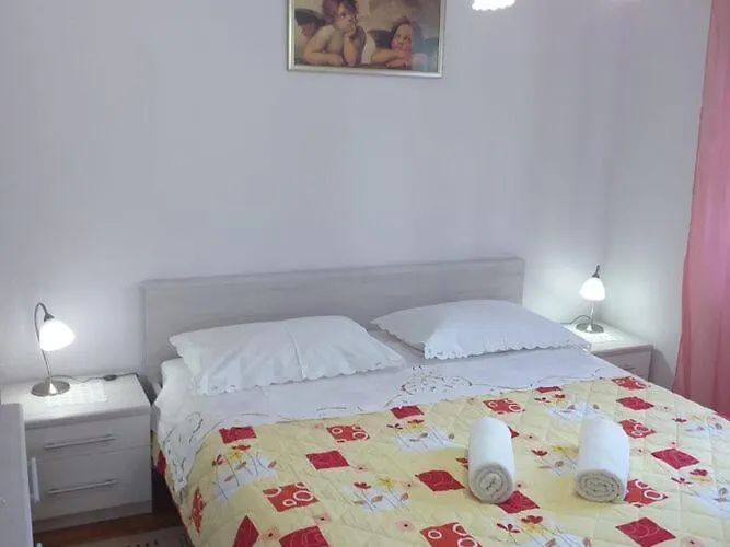 Three Bedroom With Balcony * Smokvica (Korcula)