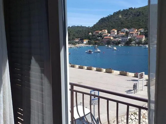 Appartamento Three Bedroom With Balcony *