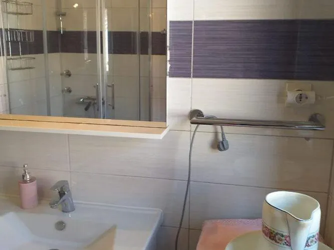 Appartamento Three Bedroom With Balcony *